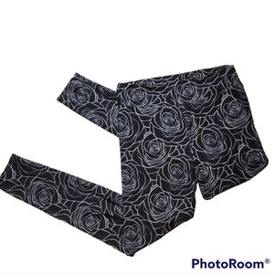 Black rose leggings
